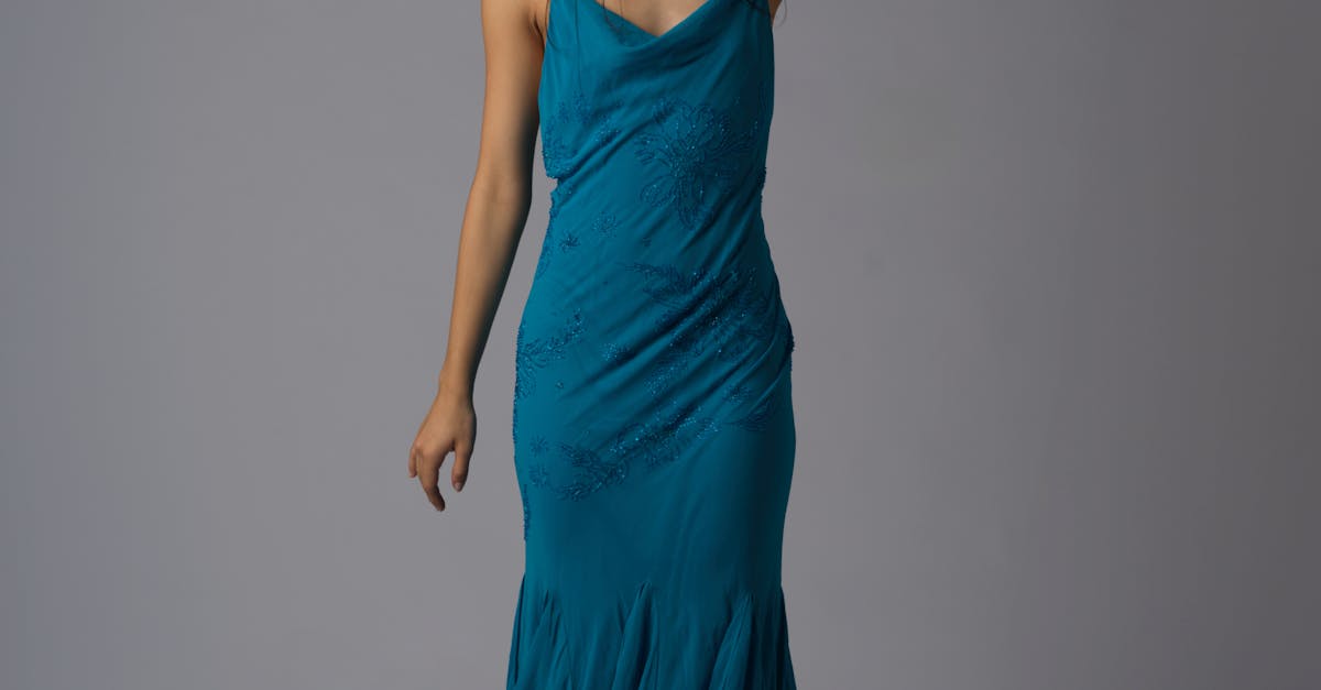 How to Choose the Perfect Colour for Your Fitted Wardrobes