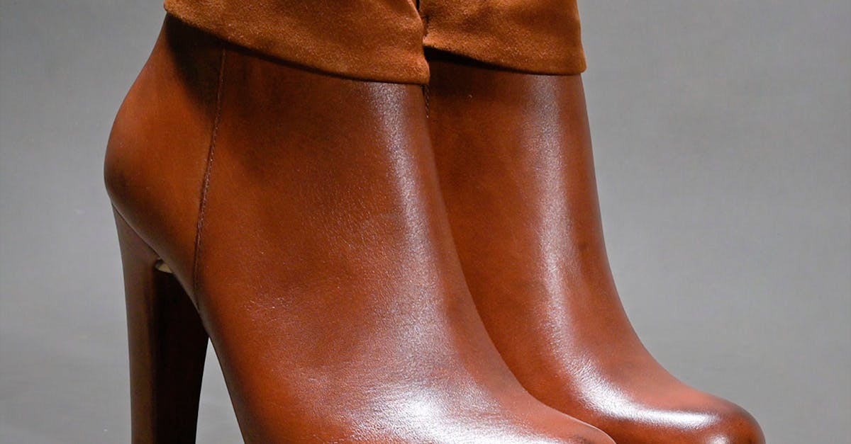 Review of Custom Built-In Wardrobe Styles for Small Spaces