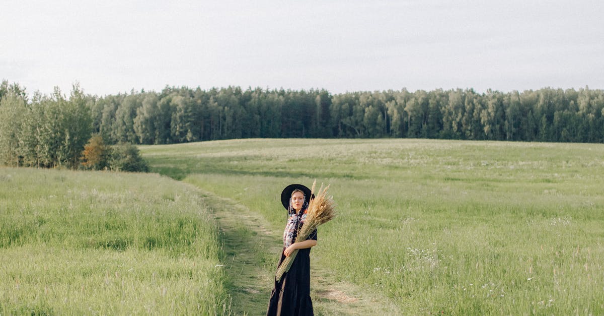 Review of Free Standing Wardrobes with Customisable Interiors