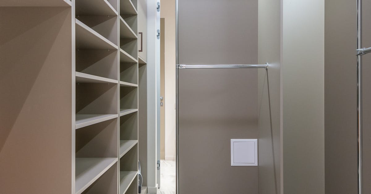 Review of the Top Walk-In Wardrobe Layouts