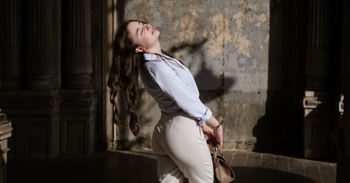 What Are the Best Materials for Fitted Wardrobes?